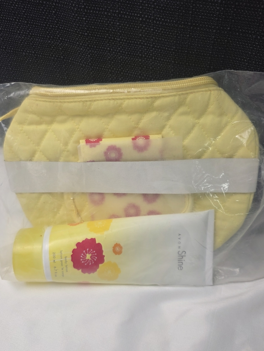 New Avon Shine Lotion & Yellow Floral Toiletry Bag Set - Sealed In Bag